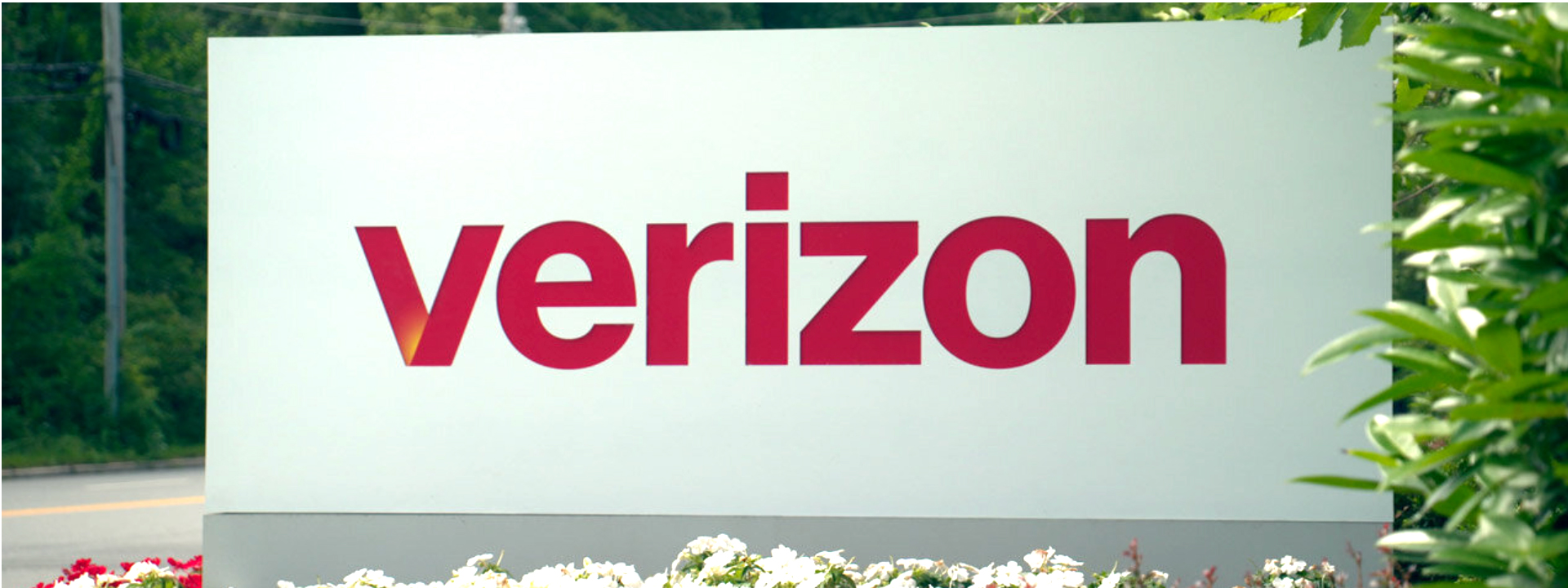 Verizon Corporate Headquarters New Verizon Logo Signage